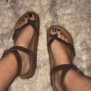 Yara Birkenstocks